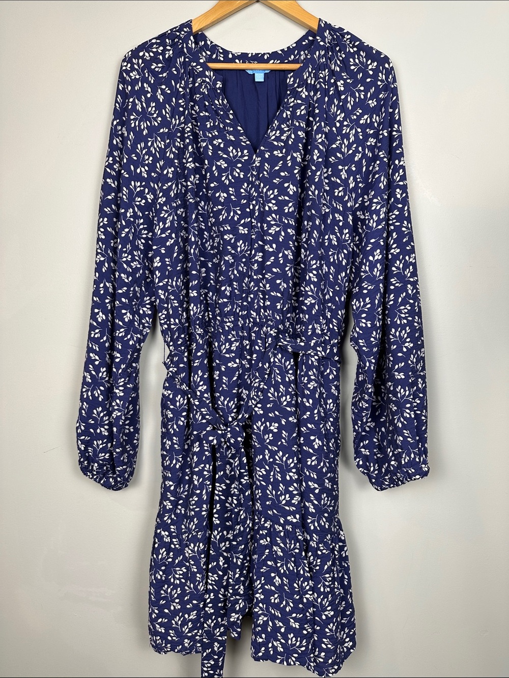 208. DRAPER JAMES rayon long sleeved BoHo dress.